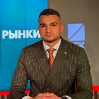 Эльнур Поладов